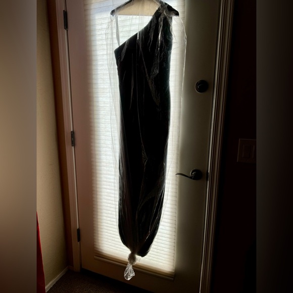 Azazie- A0 Dallas Black One Shoulder Dress - Picture 4 of 4